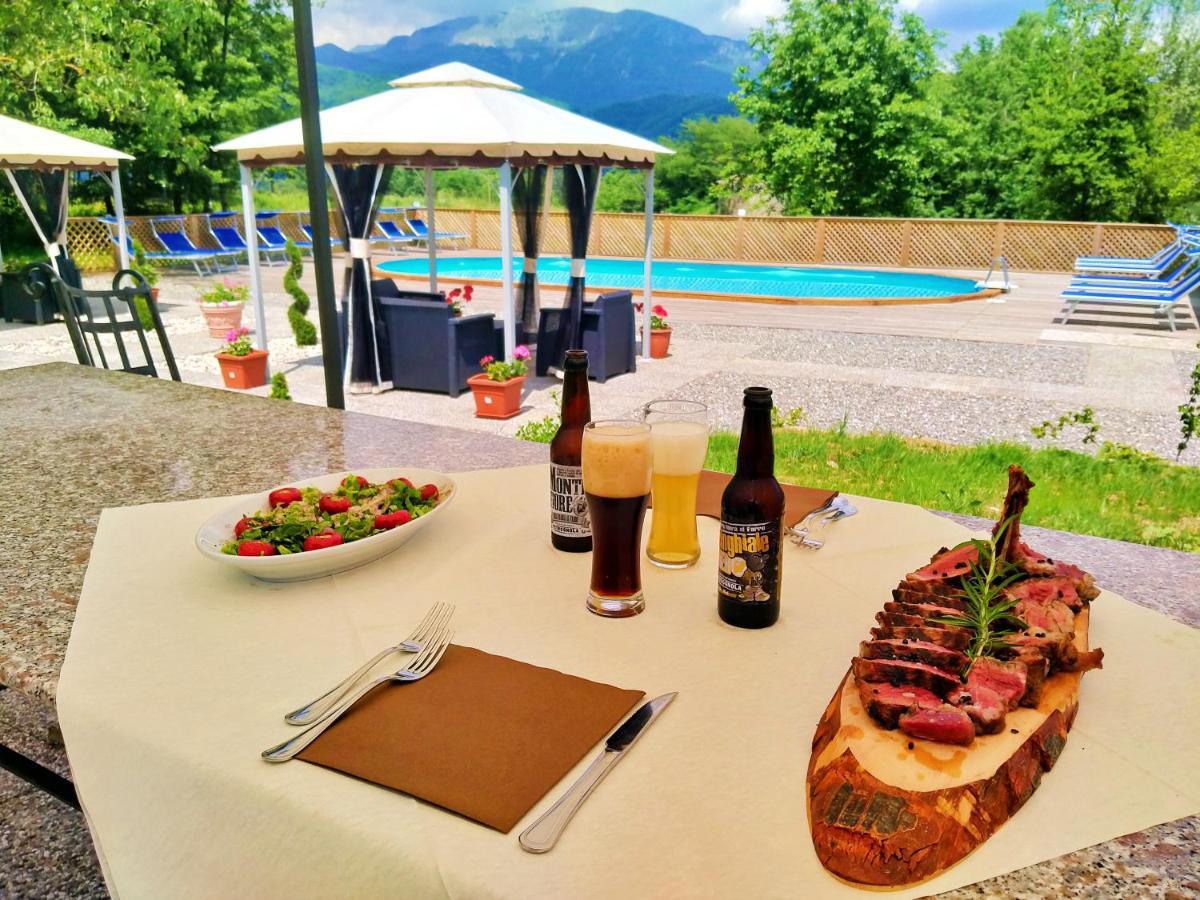 Agriturismo Borgo Biaia Camporgiano Екстериор снимка