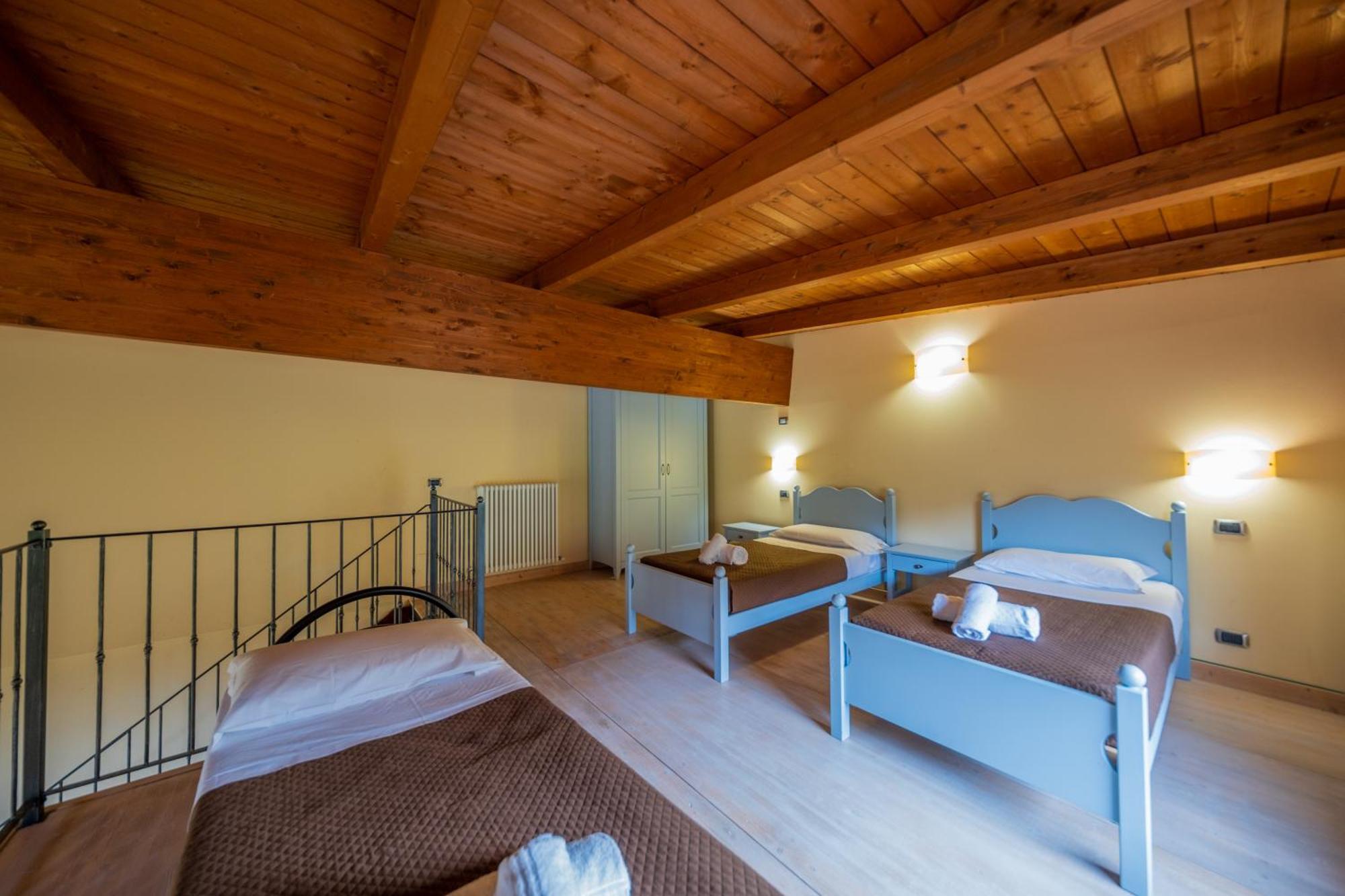 Agriturismo Borgo Biaia Camporgiano Екстериор снимка