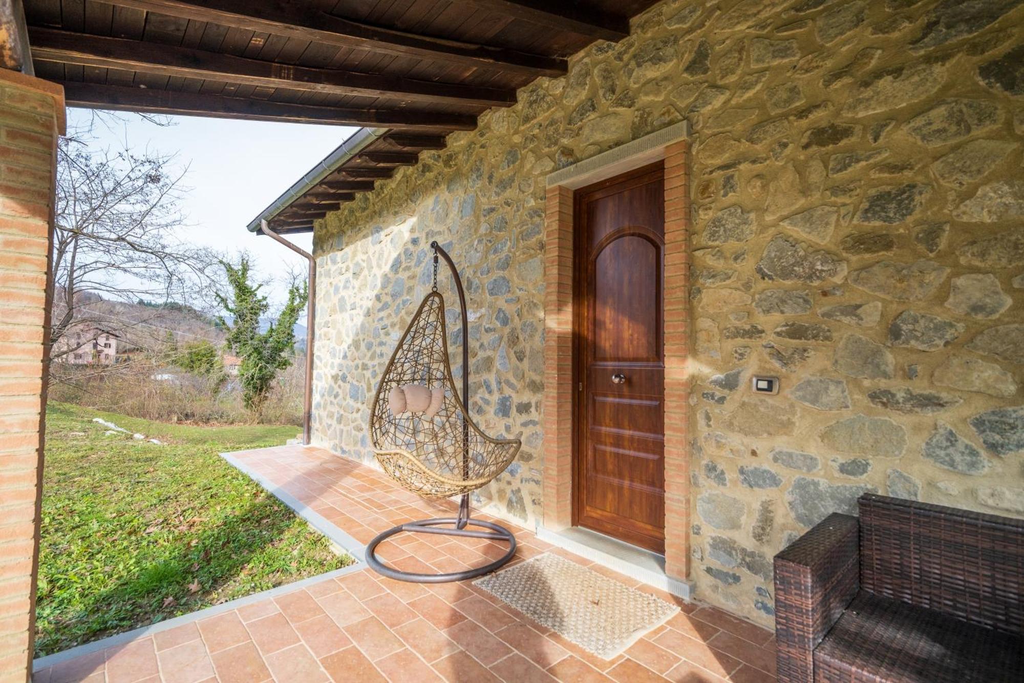 Agriturismo Borgo Biaia Camporgiano Екстериор снимка