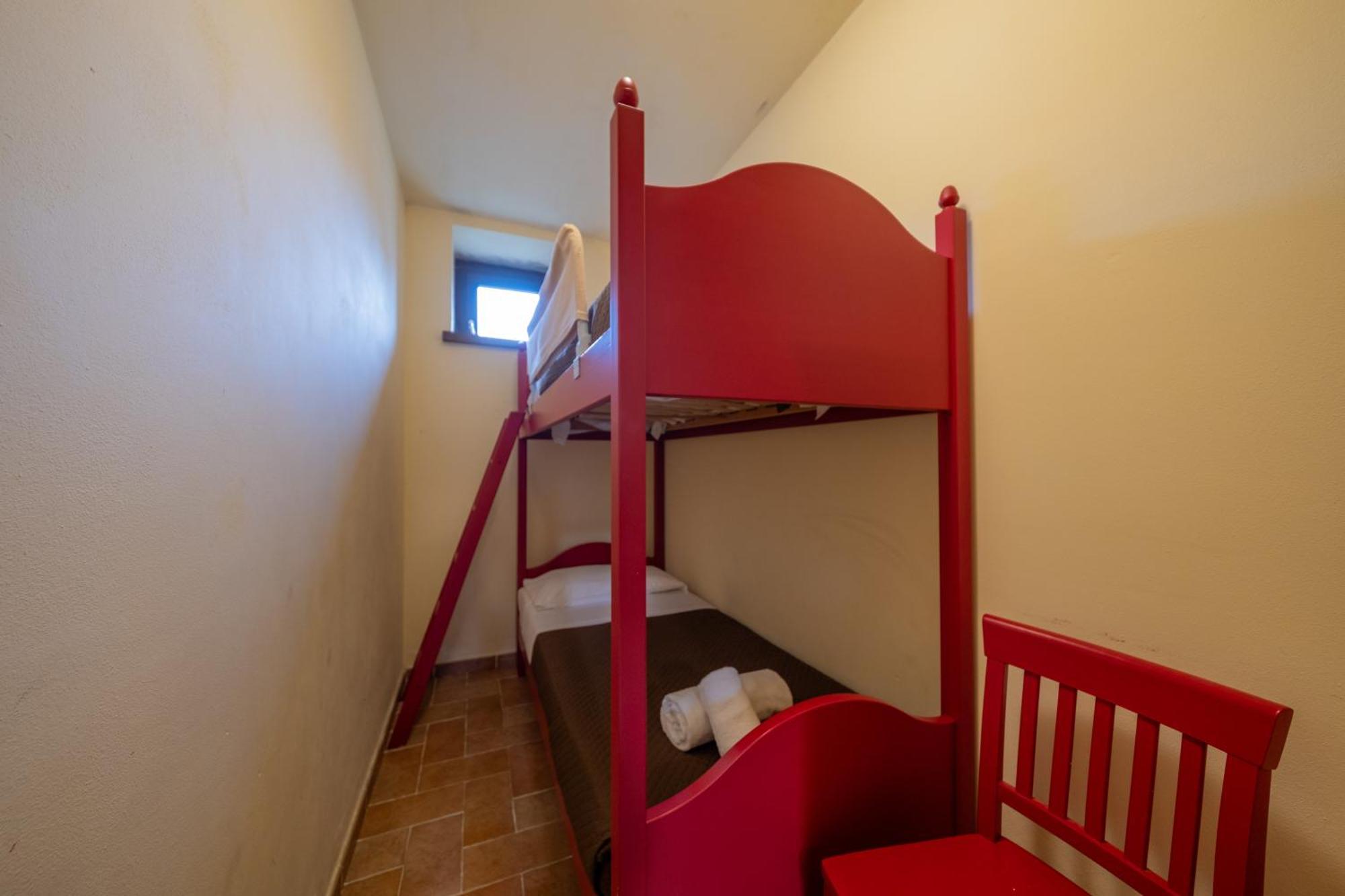 Agriturismo Borgo Biaia Camporgiano Екстериор снимка
