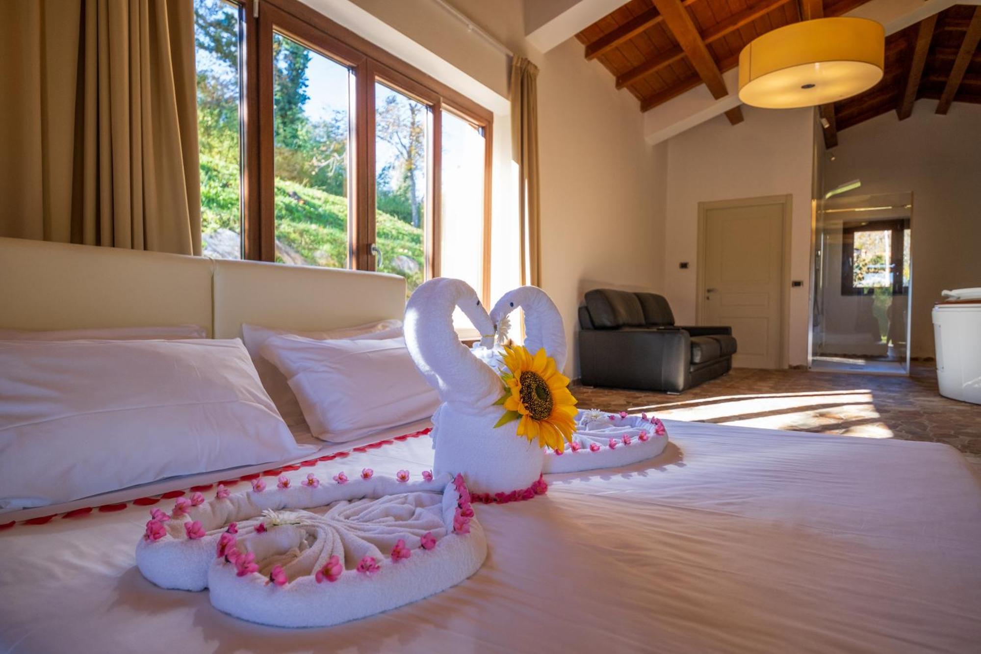 Agriturismo Borgo Biaia Camporgiano Екстериор снимка