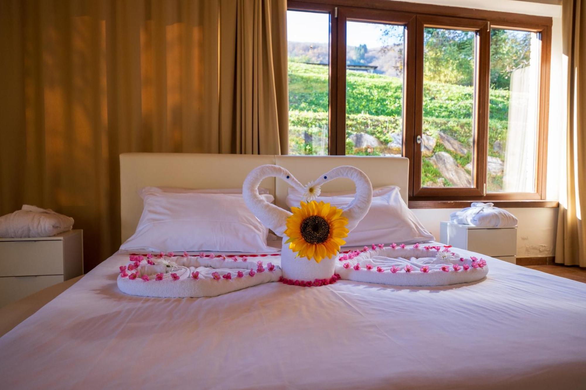 Agriturismo Borgo Biaia Camporgiano Екстериор снимка