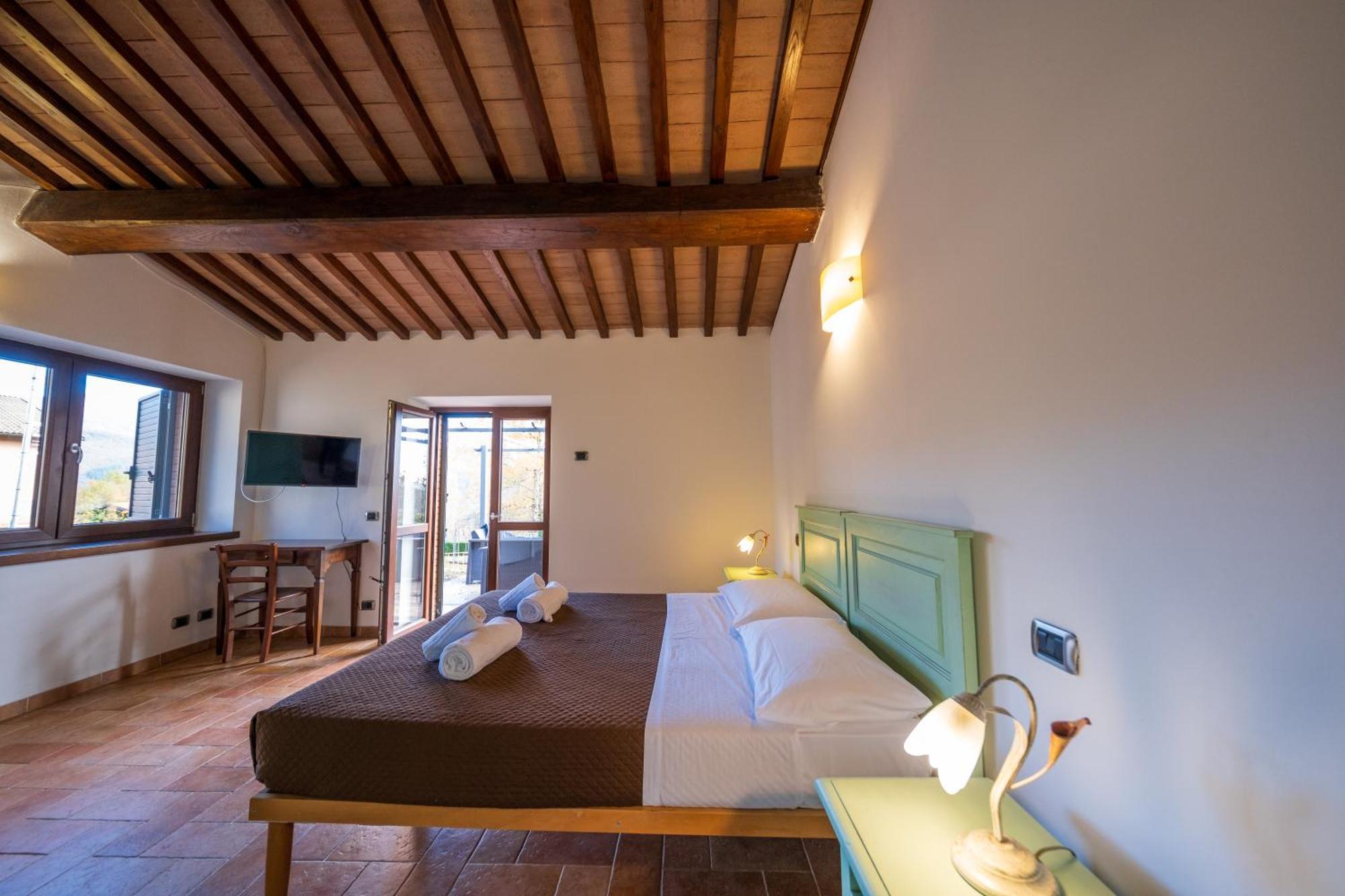 Agriturismo Borgo Biaia Camporgiano Екстериор снимка