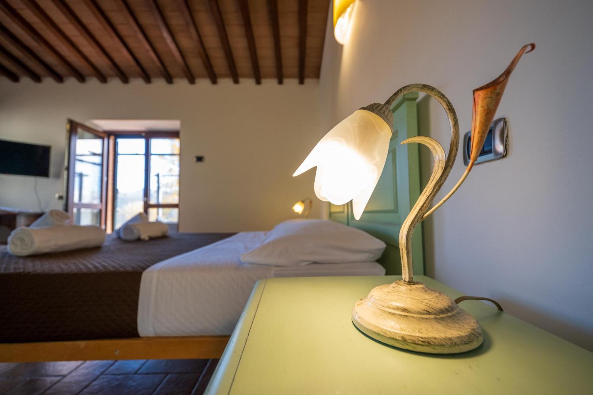 Agriturismo Borgo Biaia Camporgiano Екстериор снимка