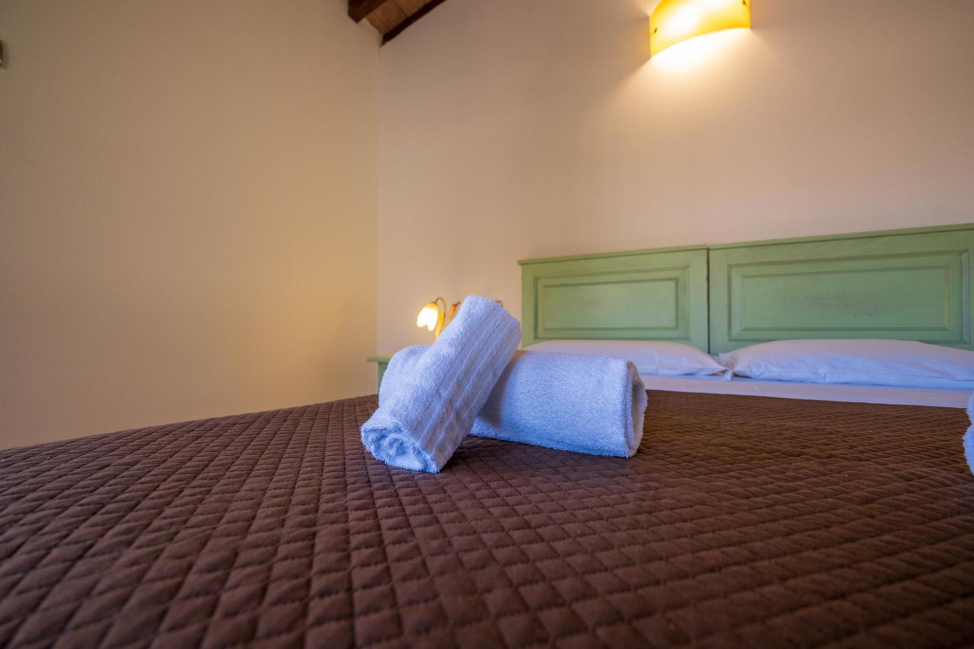 Agriturismo Borgo Biaia Camporgiano Екстериор снимка